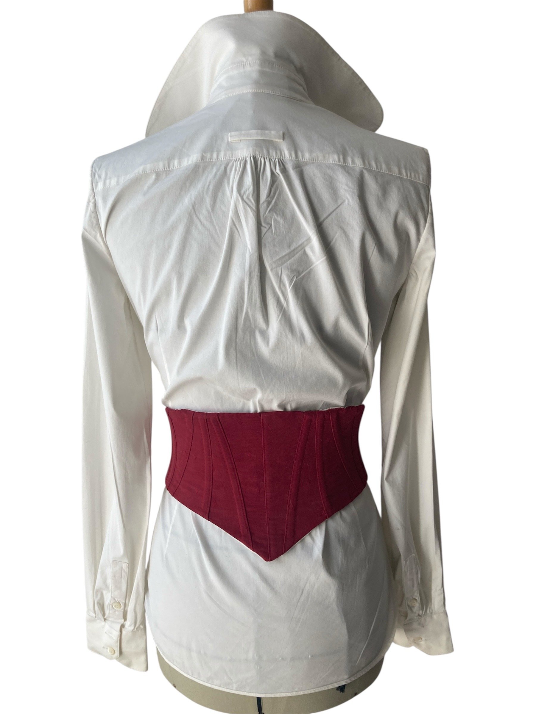 Ceinture corset Améthyste baleiné en moiré rouge - 4