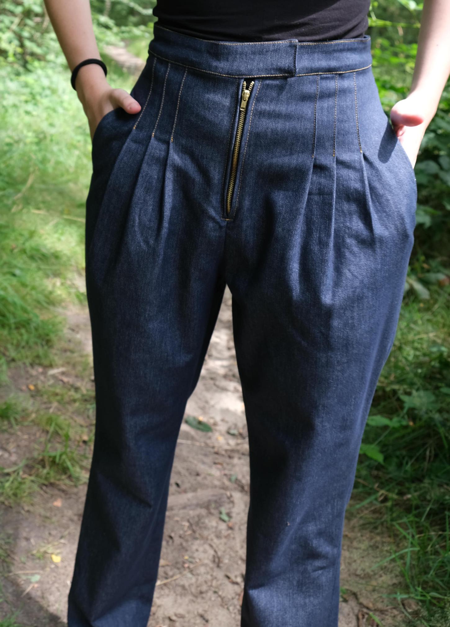 Sewing pattern Pleated pants Bulgarina