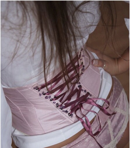 Serre taille louise rose