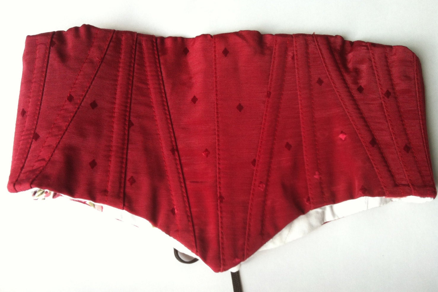 Ceinture corset Améthyste baleiné en moiré rouge - 6